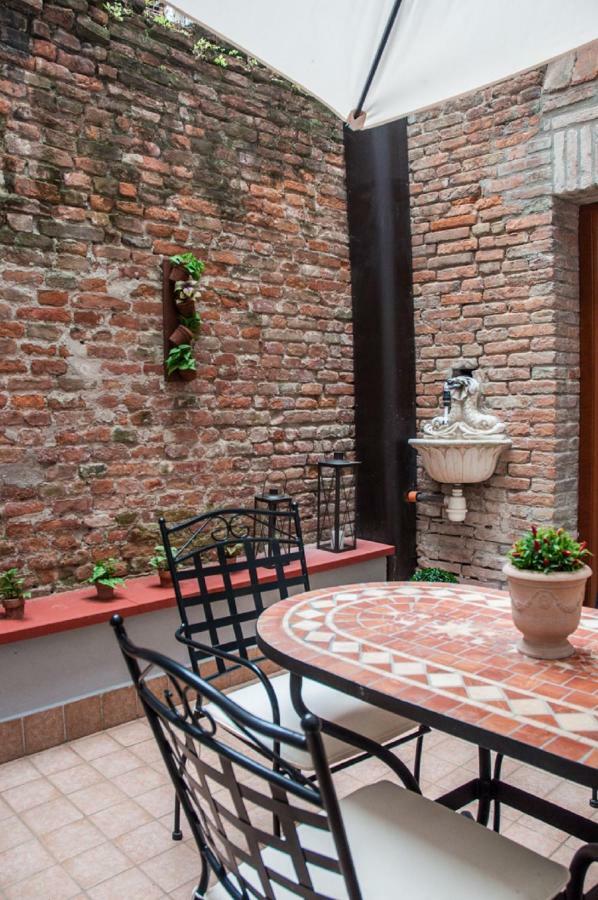 Nell'Antico Ghetto Ebraico Apartment Ferrara Exterior photo